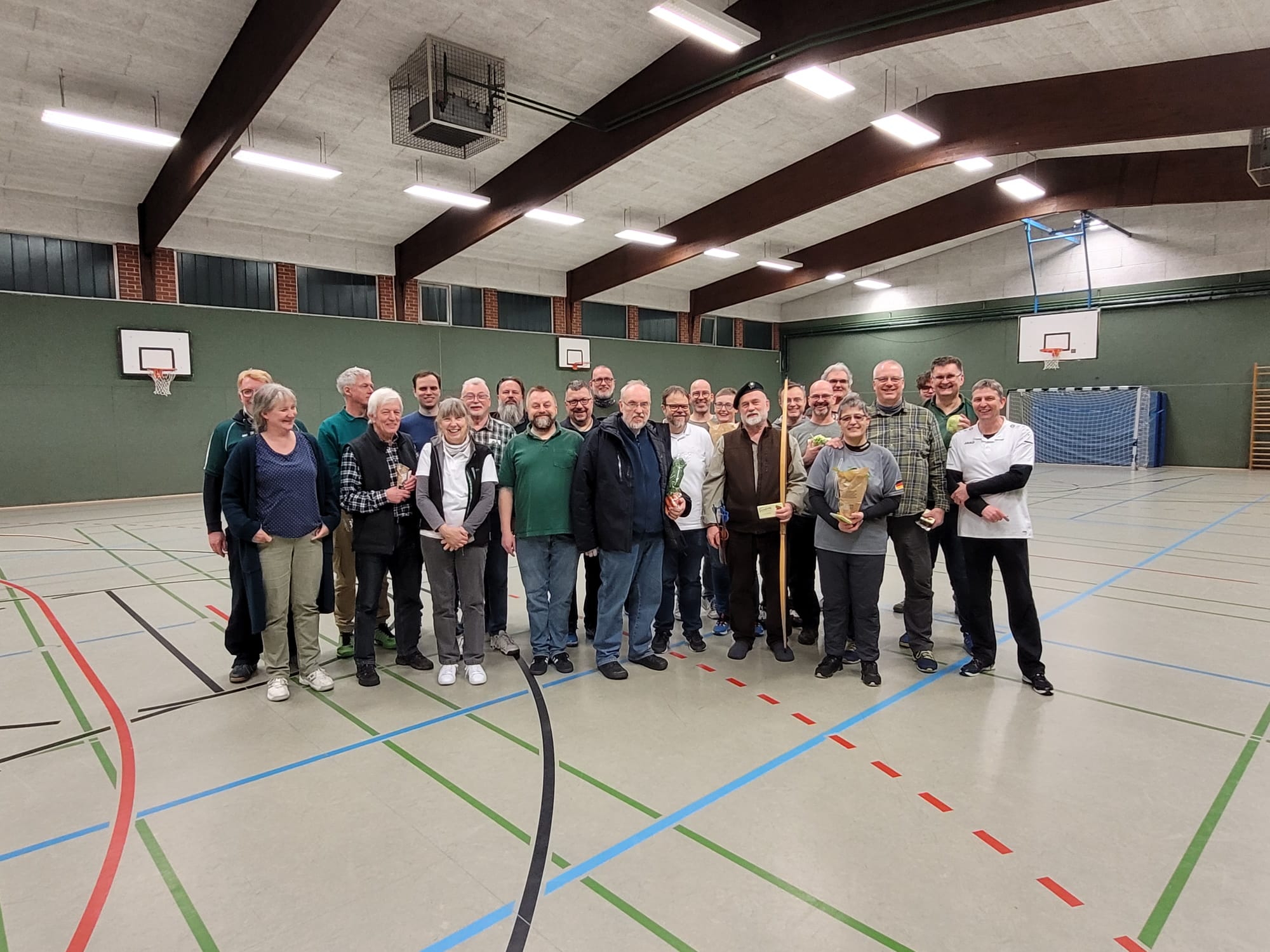 Gruppenbild aller Teilnehmer