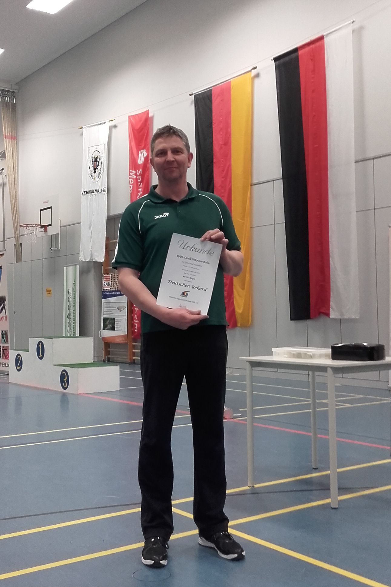 Urkunde über den deutschen Rekord für Ralph-Gerald Siekmann-Böhm